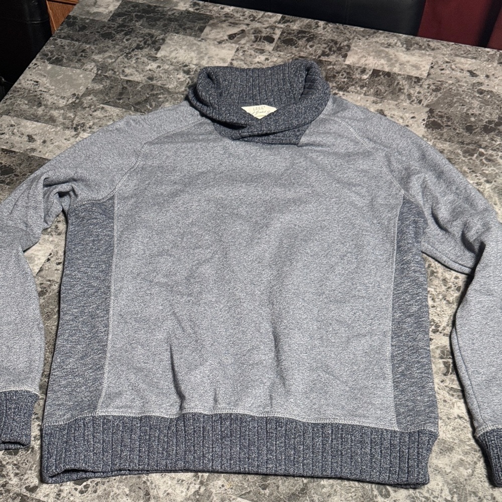 H&M Men's Turtleneck Sweater in Light and Dark Gray